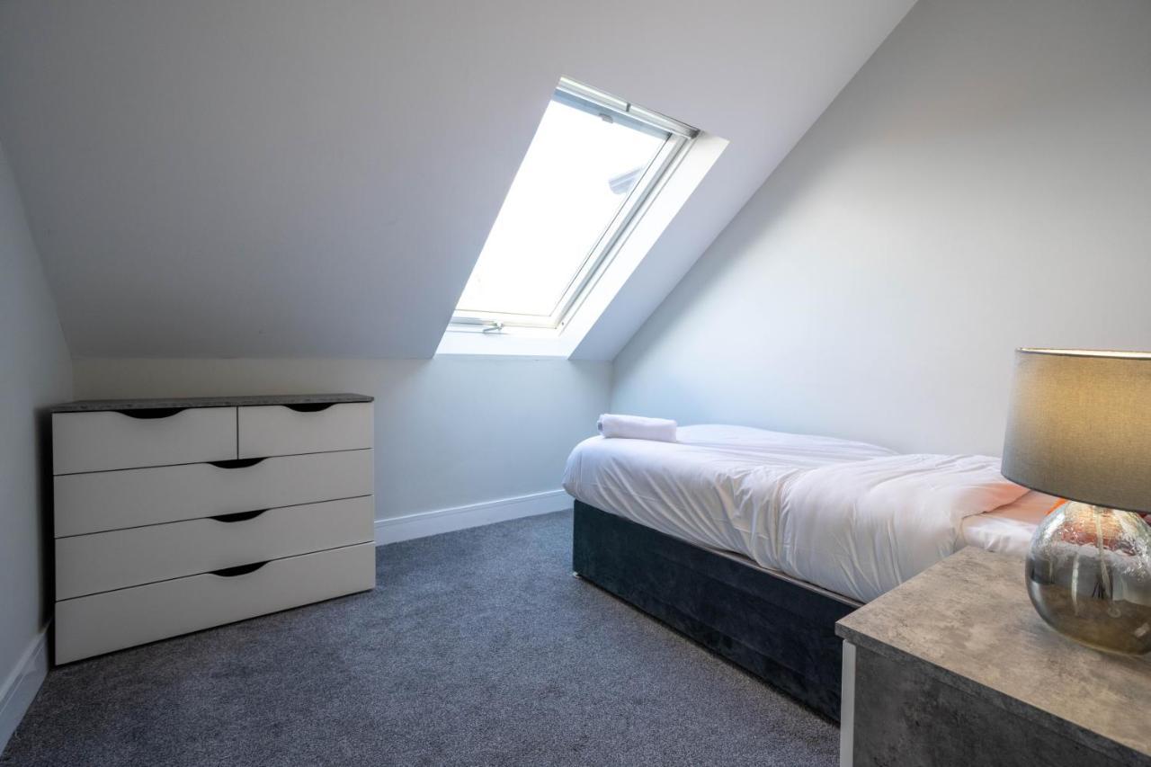 Three Bed Apartment Sleeps 5 In Botanic Belfast Esterno foto